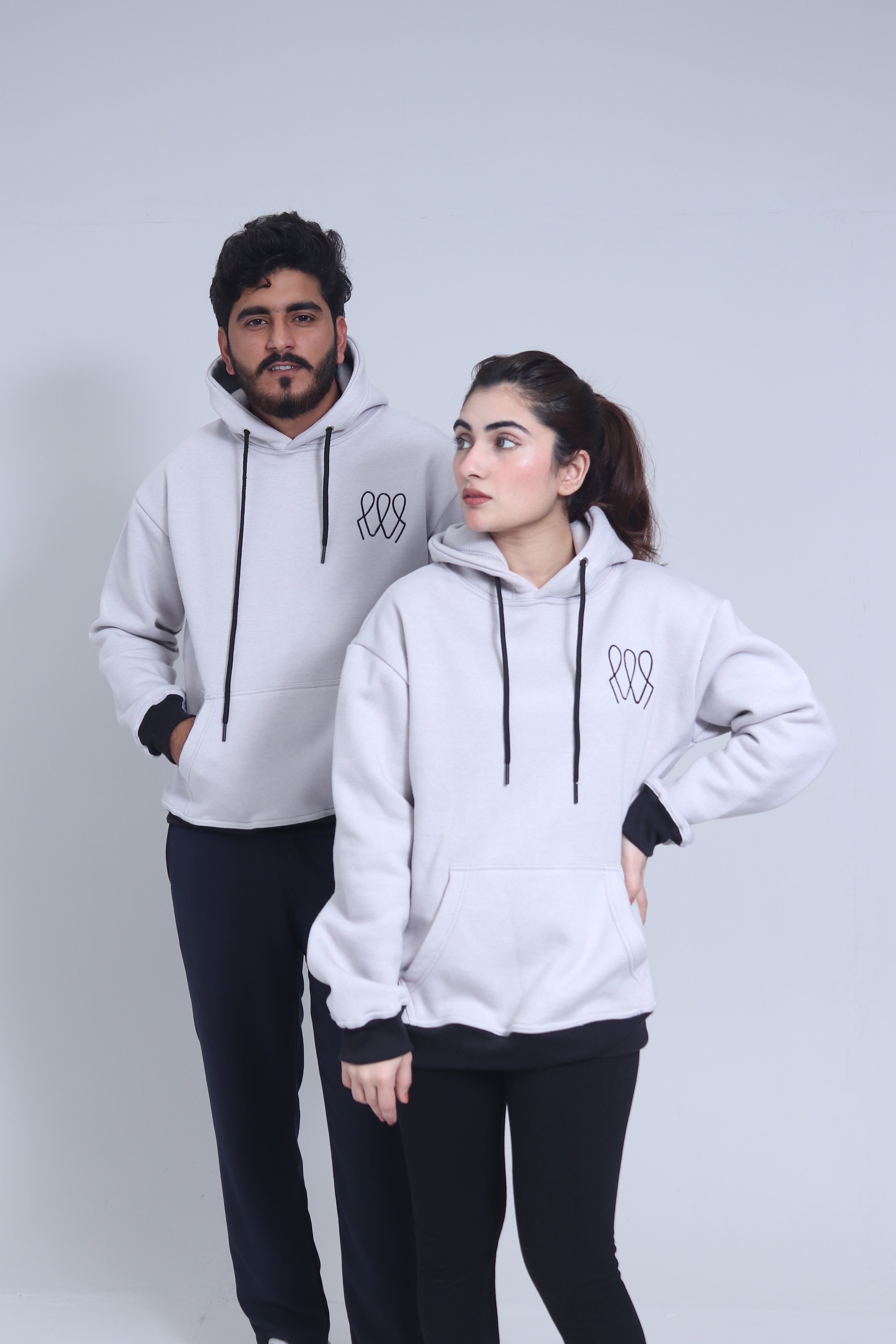 Pullover Hoodie – Light Grey Ashwear Classic Unisex