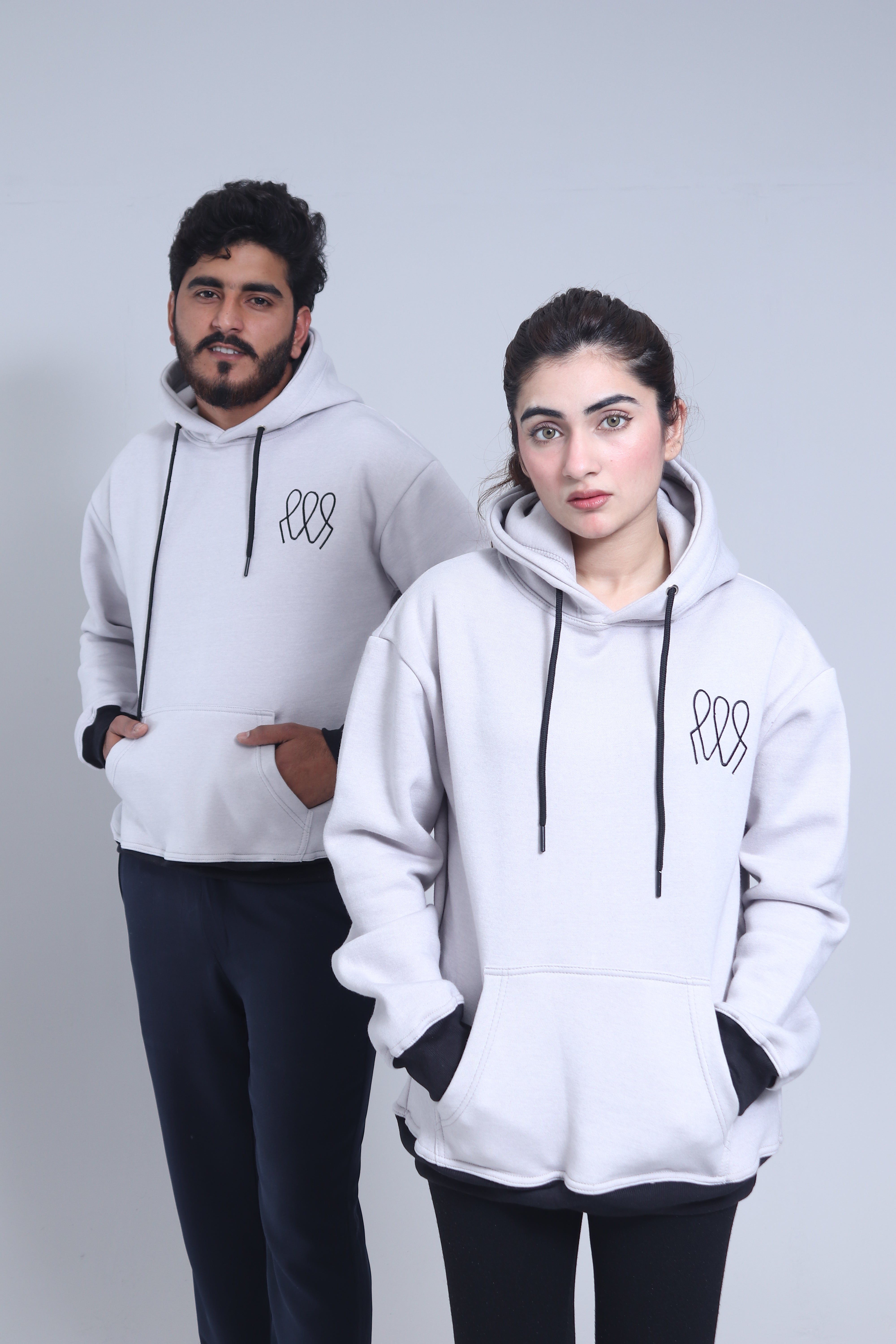 Pullover Hoodie – Light Grey Ashwear Classic Unisex