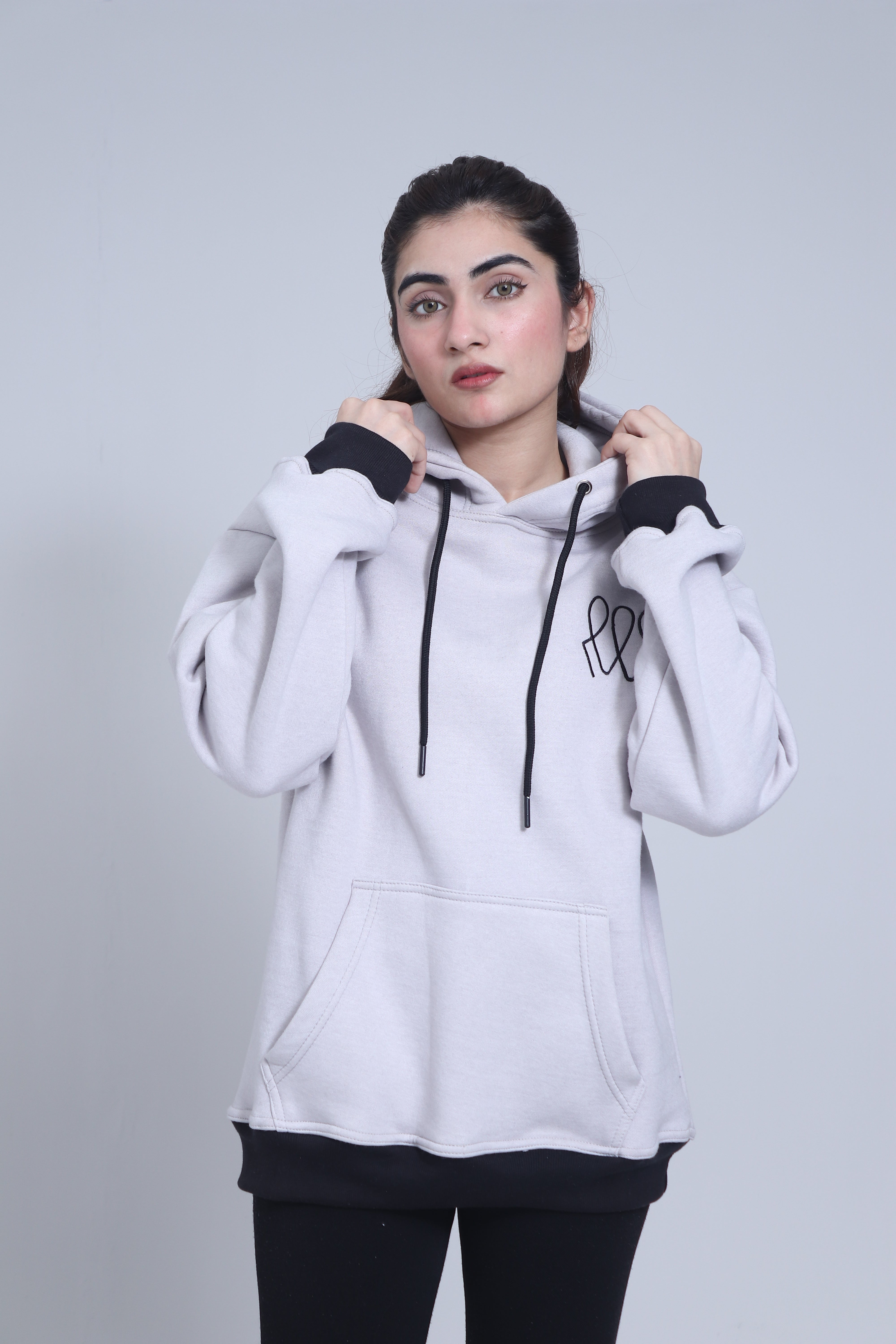 Pullover Hoodie – Light Grey Ashwear Classic Unisex